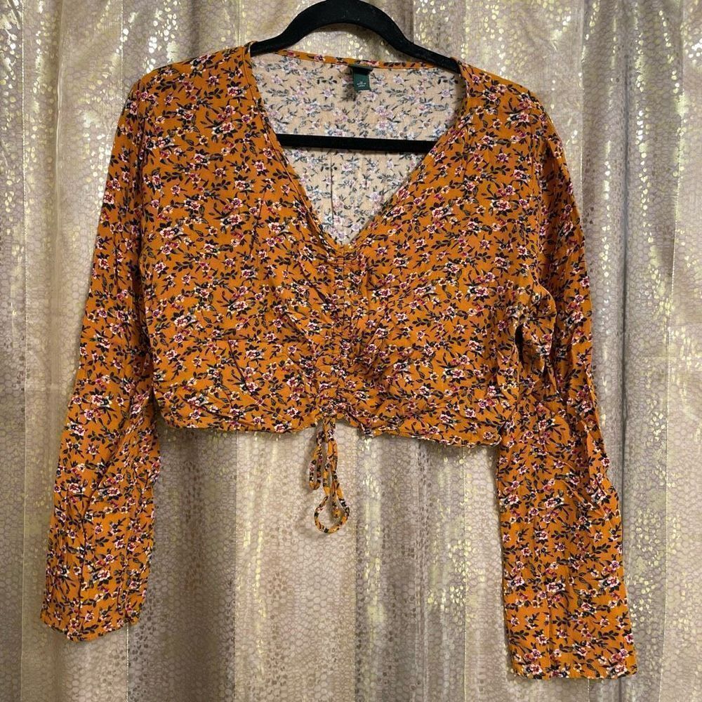 Wild Fable Women’s Medium Rayon V Neck Long Sleeve Tie Cropped Top Shirt Floral